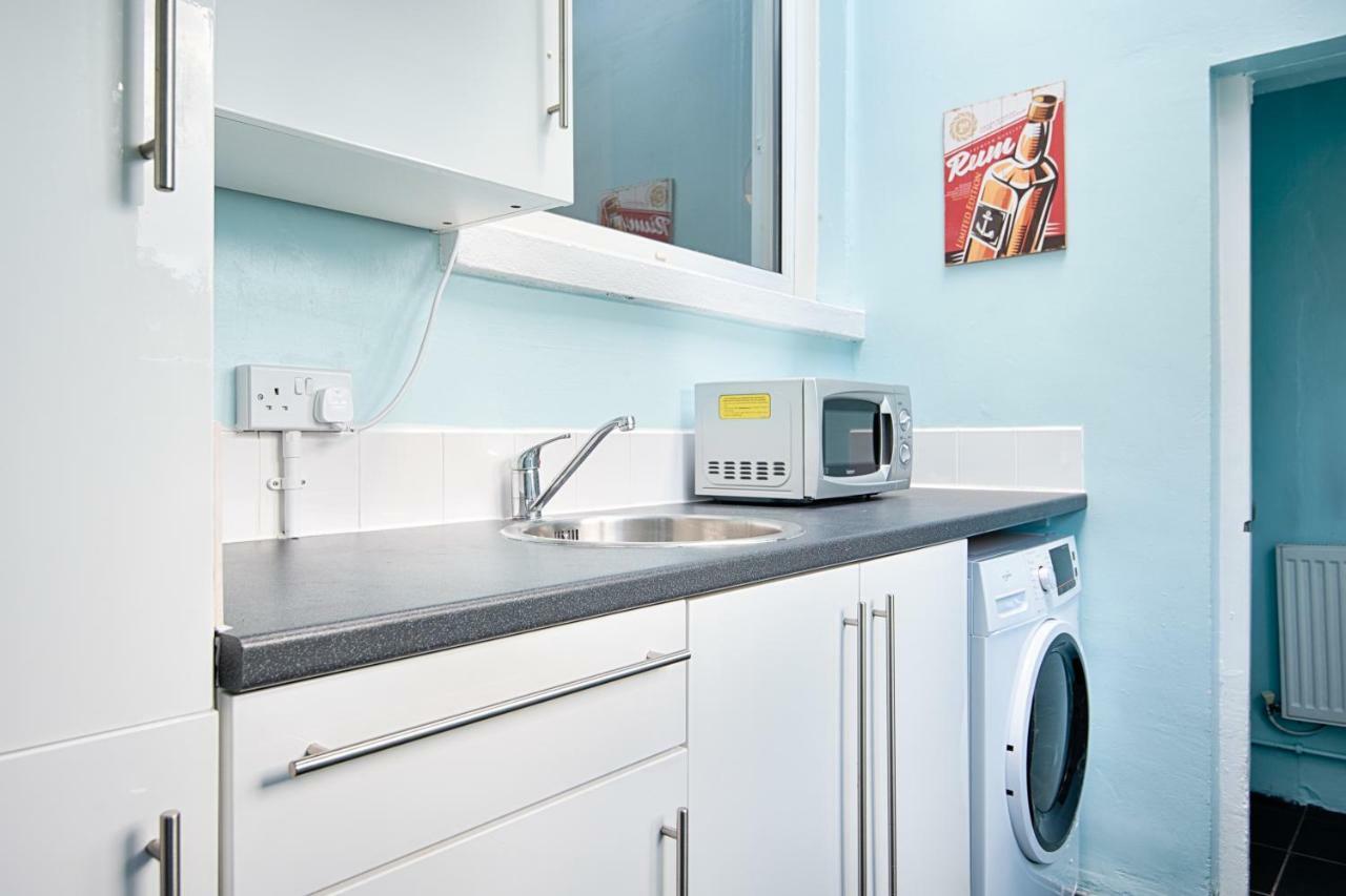 Off Road Parking, Garden, Tv In Every Room Swansea Exterior photo